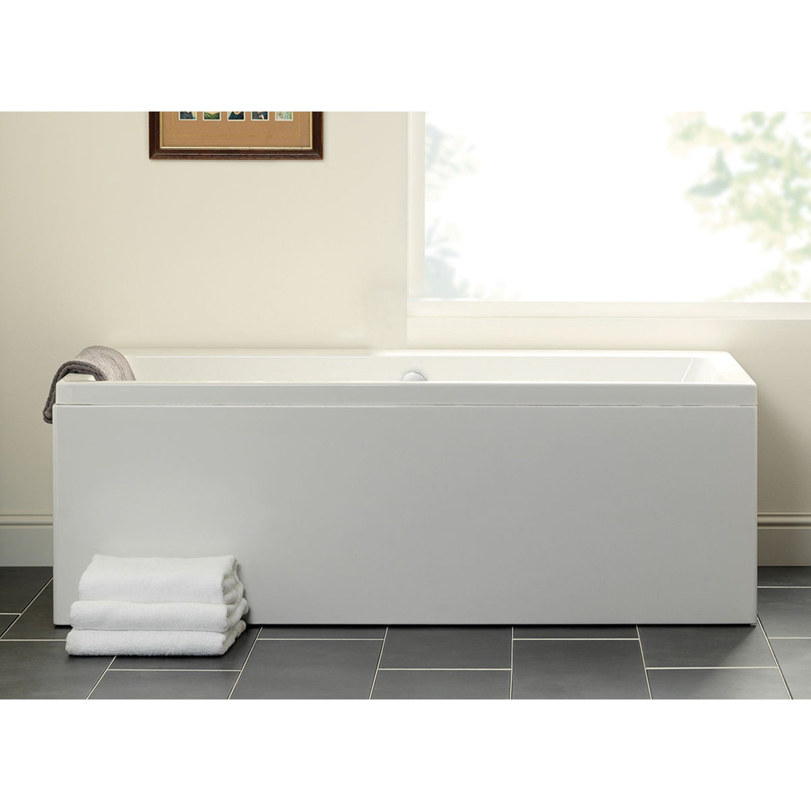 How to Choose a Bath That Takes Everything Your Family Throws At It