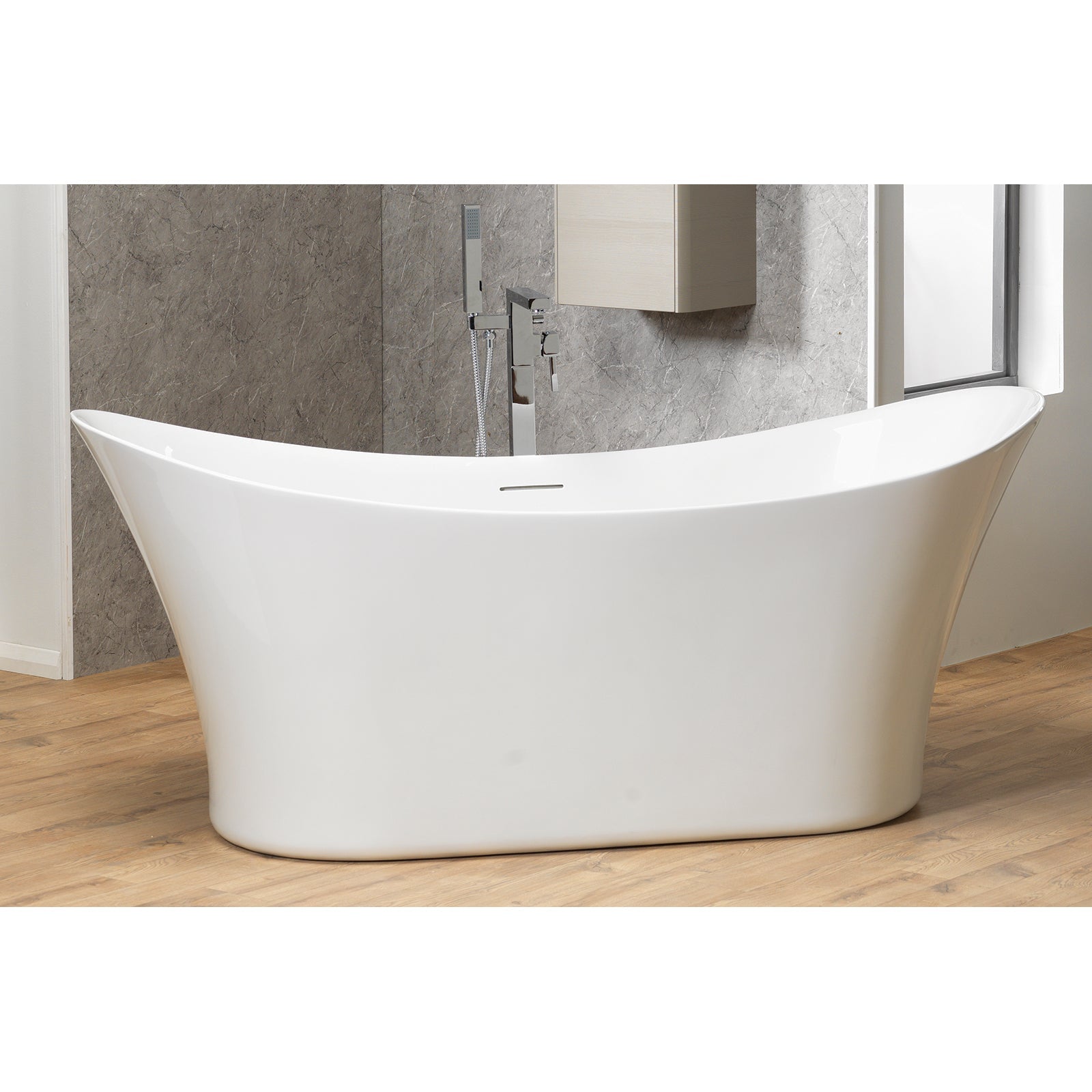 Freestanding Baths: How to Choose the Right Size and Style