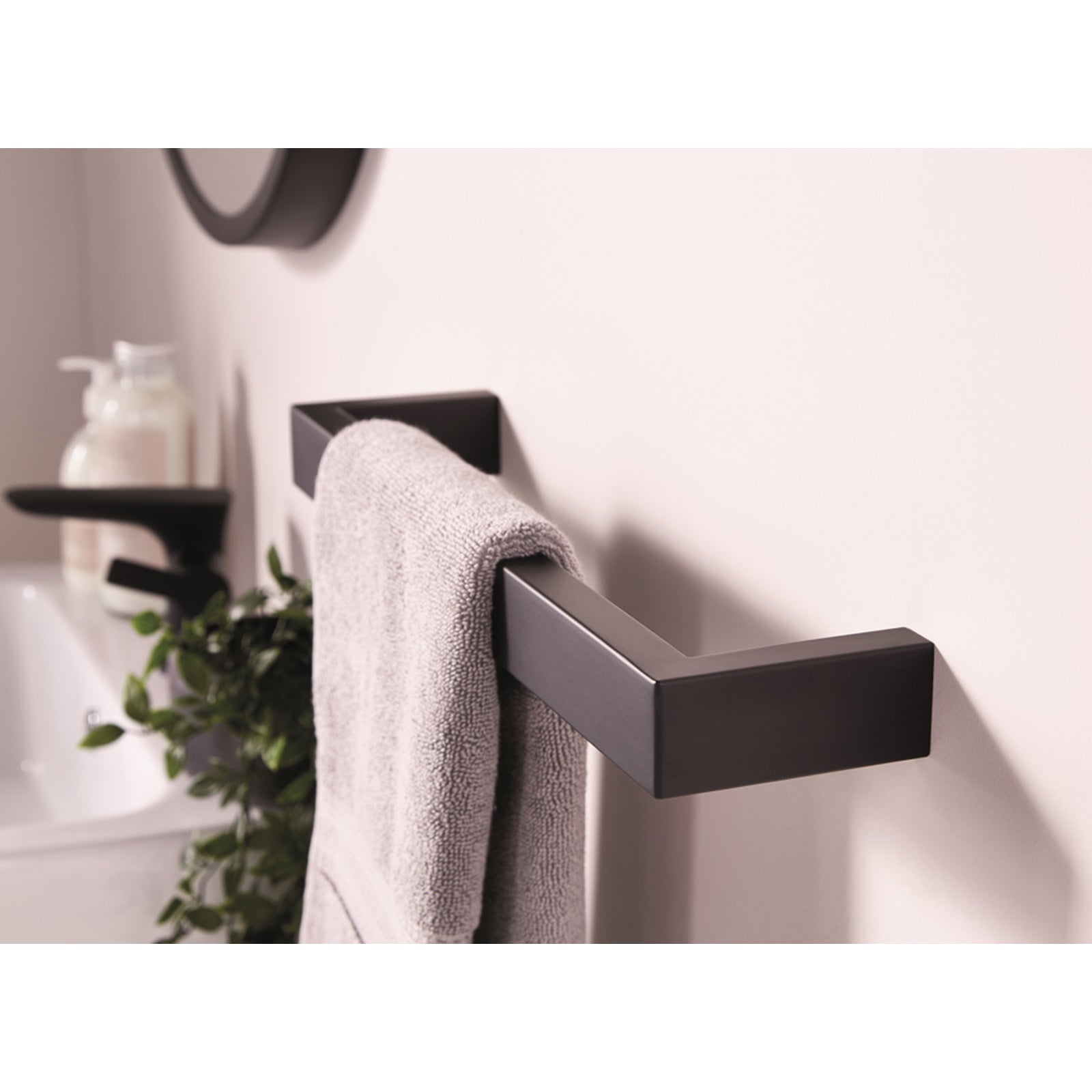 Eridge Matt Black Electric Heated Towel Rail 450mm