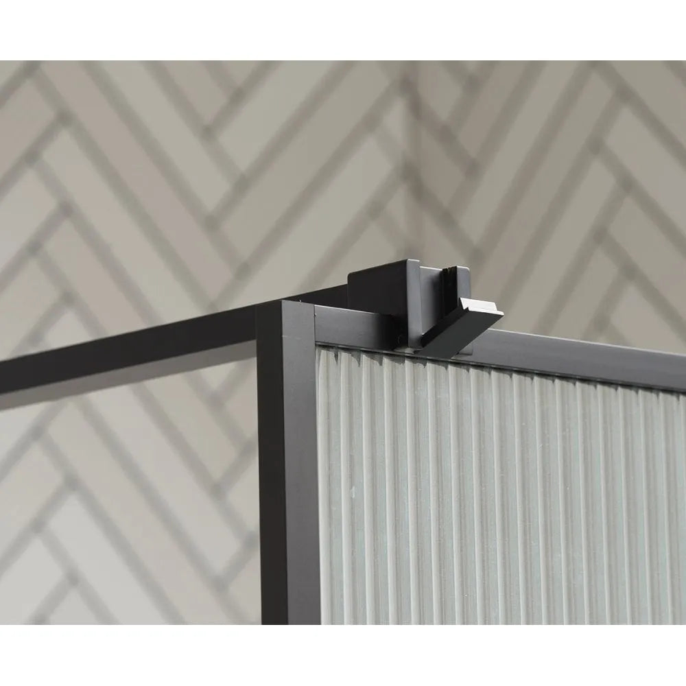 Genesis Deluxe Walk-In - Gunmetal Grey