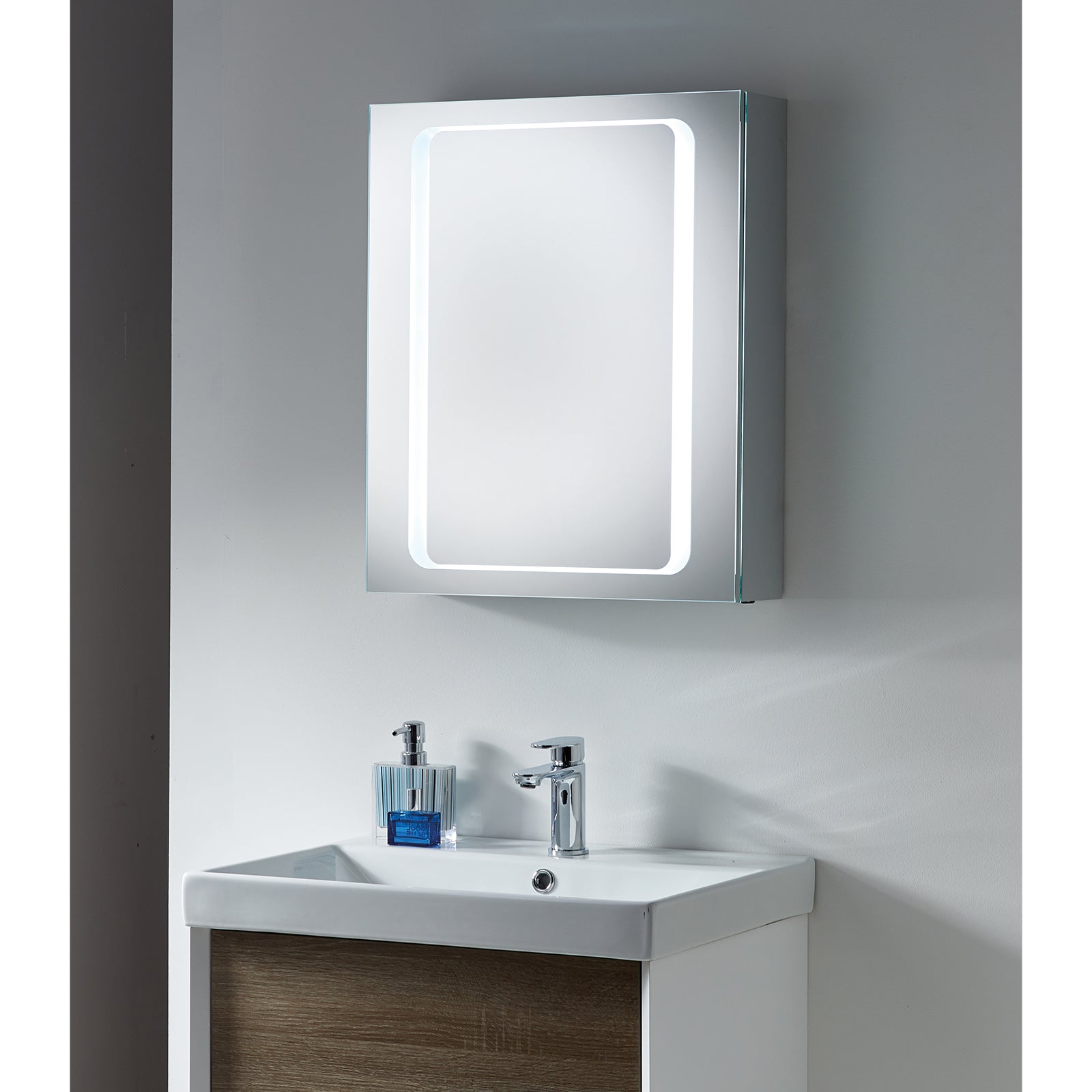 Cirrus Mirror Cabinet with LED Lights