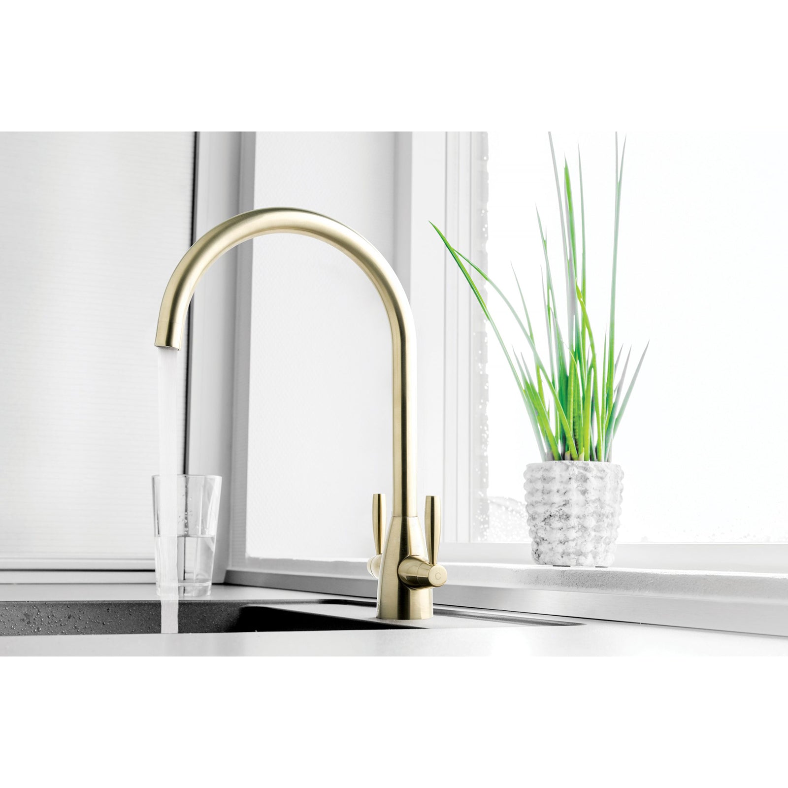 Blink Kitchen Sink Mixer Brushed Brass