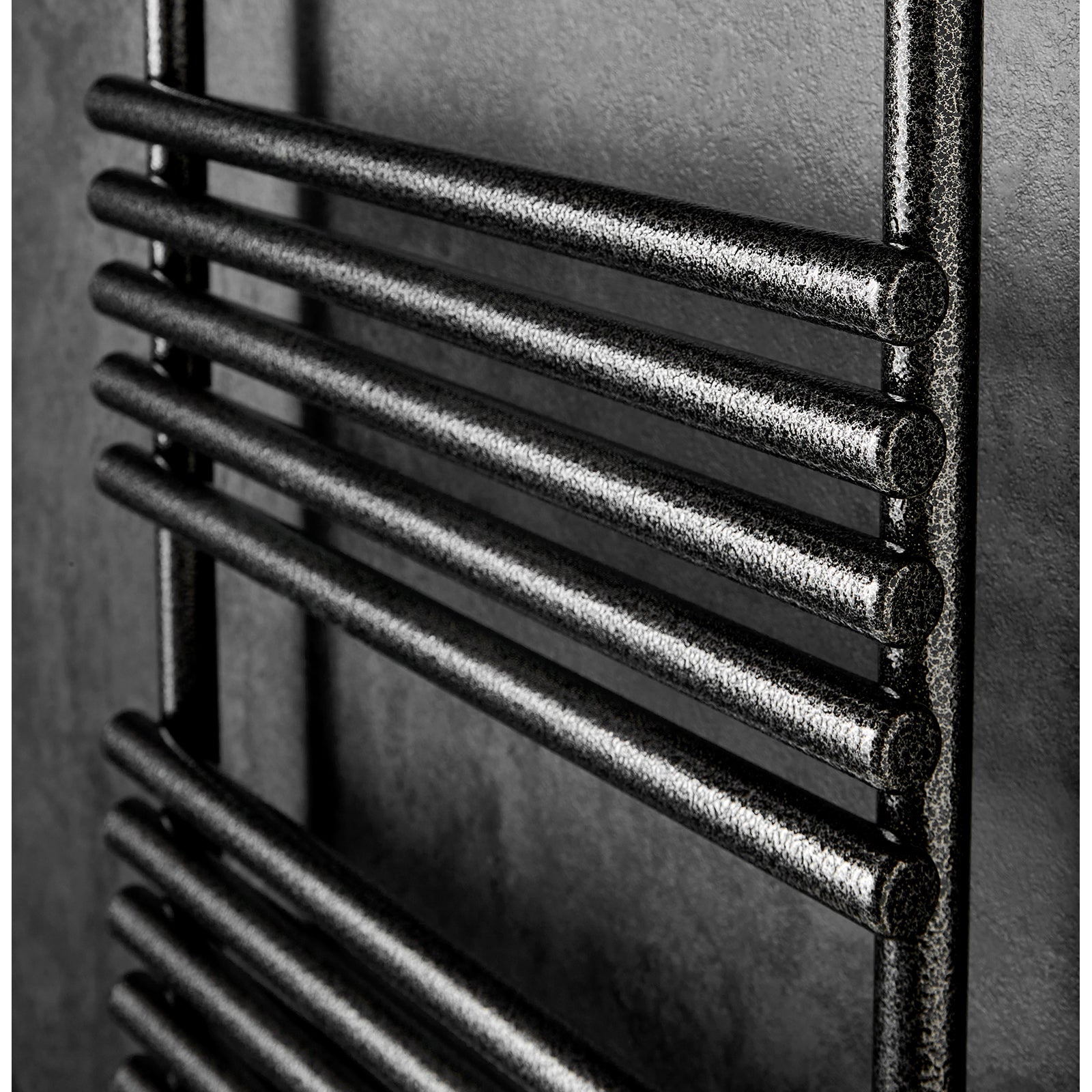 Redroom Hammered Silver 1635 x 496mm Radiator